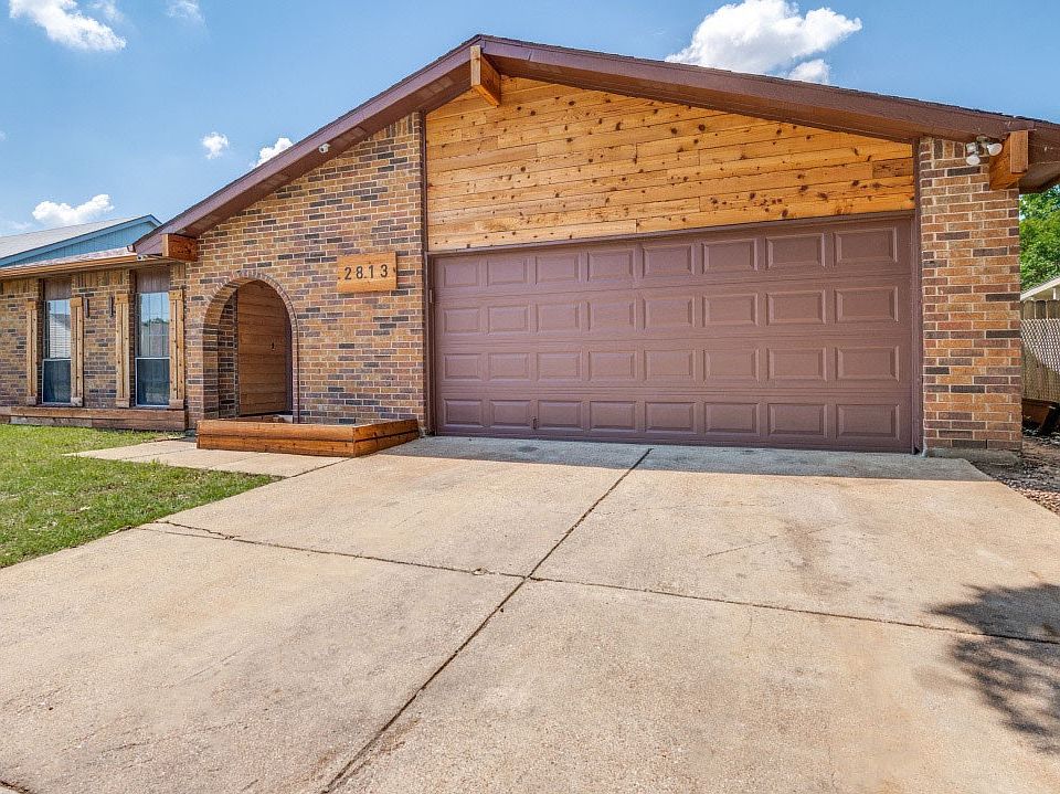 1st image of 2813 Woodlark Dr
