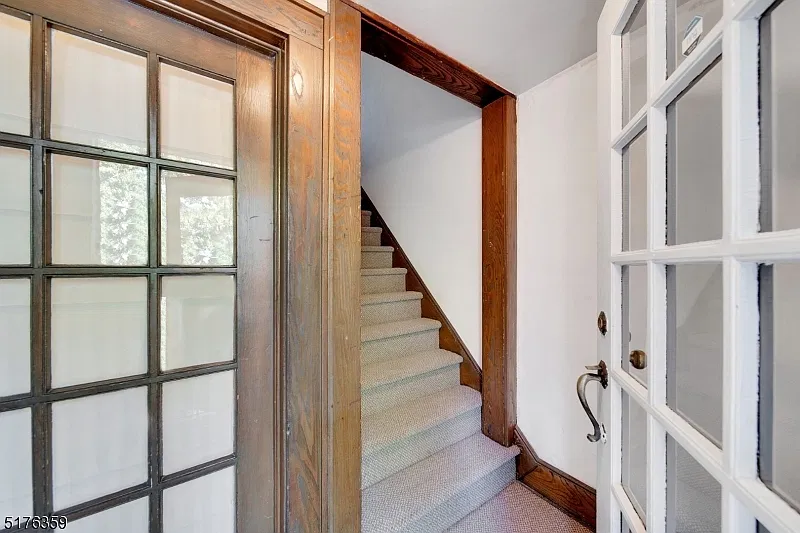 2 bed, 1.0 bath, $2,950 — Photo 2