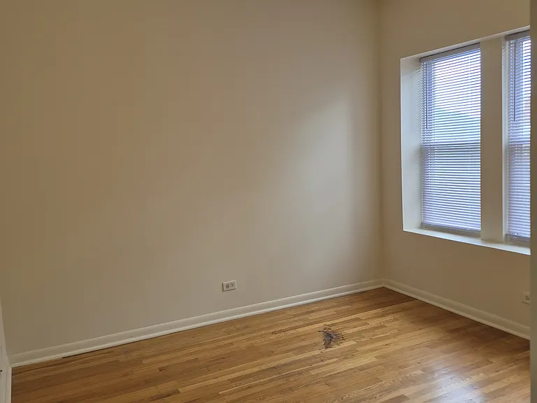 4630 N Monticello Ave #3E — Photo 4