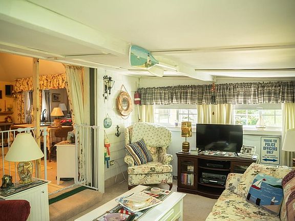 5th image of 21 Thompson Rd #21