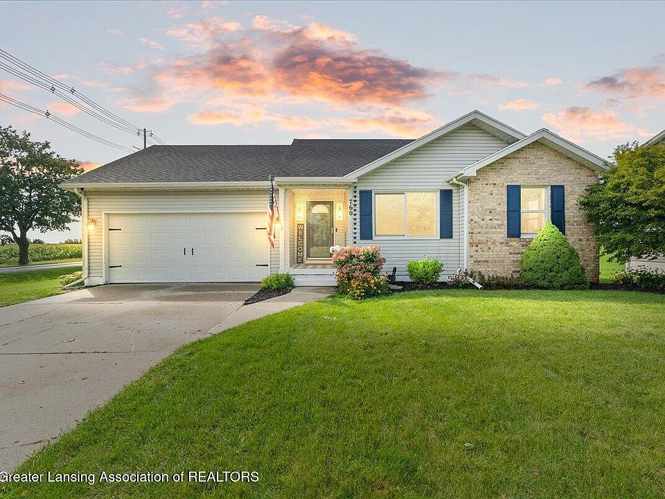 1st image of 760 Hunting Meadows Dr