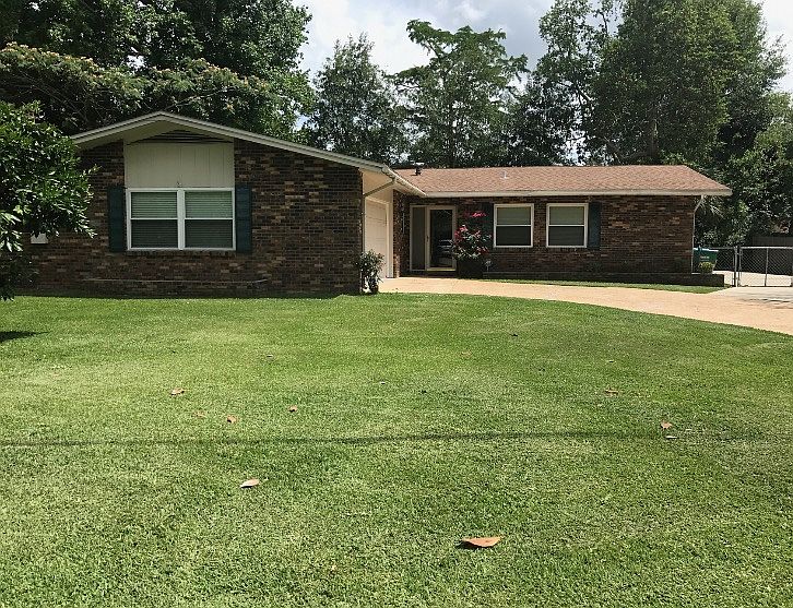 1st image of 15317 Northwood Dr