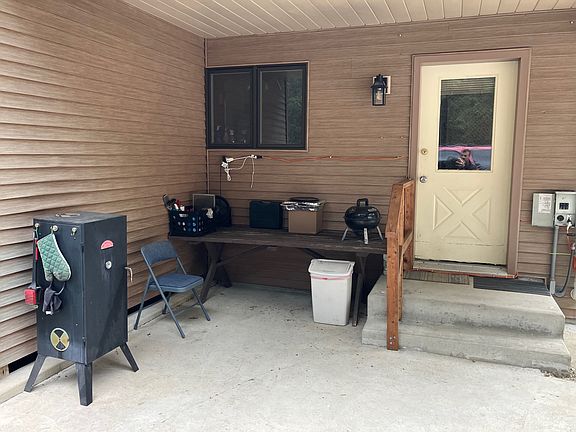 5th image of 250 Sunnyside Dr