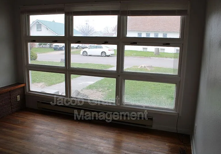 282 J St — Photo 4