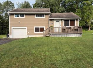 8411 Dawn Dr, Rome, NY 13440