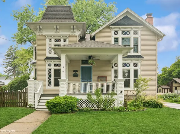 316 N Bothwell St, Palatine, IL 60067