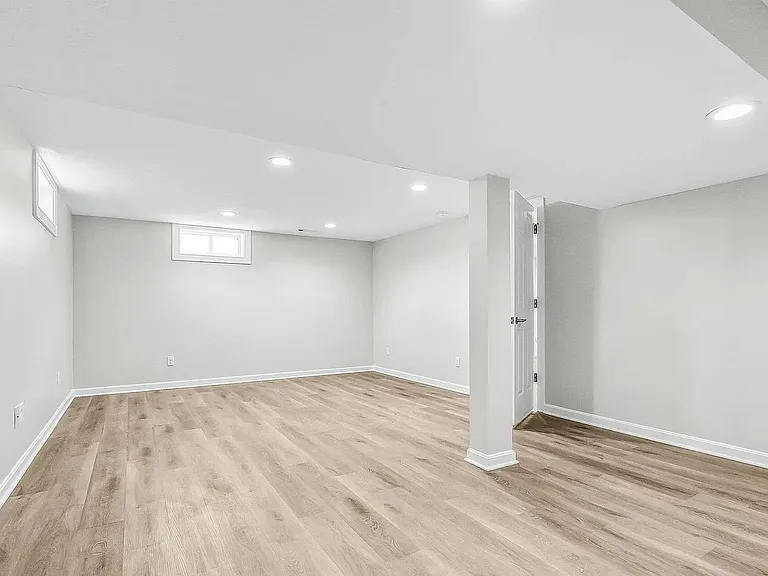 400 Newman Way — Photo 26