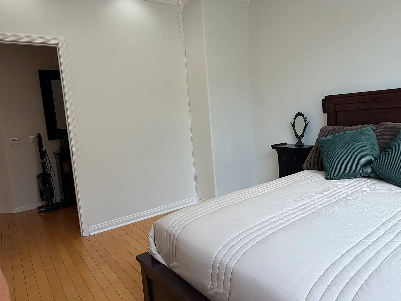 1305 Util Cir — Photo 2