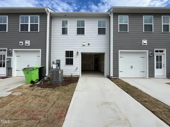 1945 Plott Balsam Dr, Wendell, NC 27591