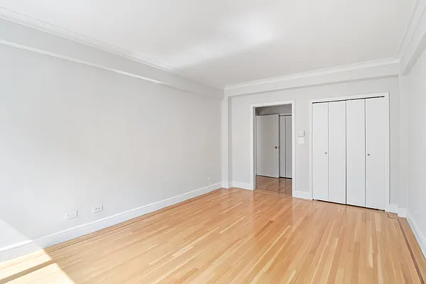 Rented by 165 E 66 Street Residential Owner LLC | media 9