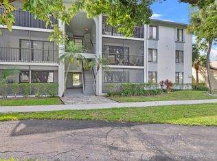 1015 Green Pine Blvd APT A1, West Palm Beach, FL 33409