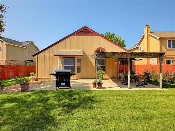 2nd image of 802 Brook Meadow Trl