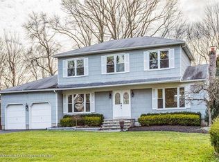42 Tracy Dr, Manalapan, NJ 07726