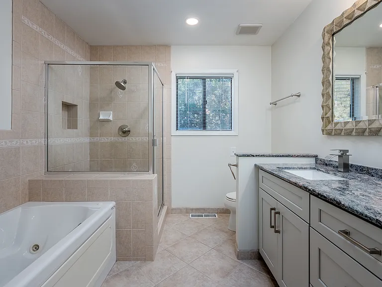 1050 Lee Mountain Rd — Photo 16
