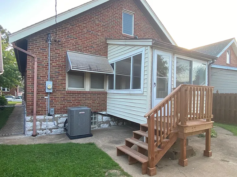 5302 Tholozan Ave — Photo 3