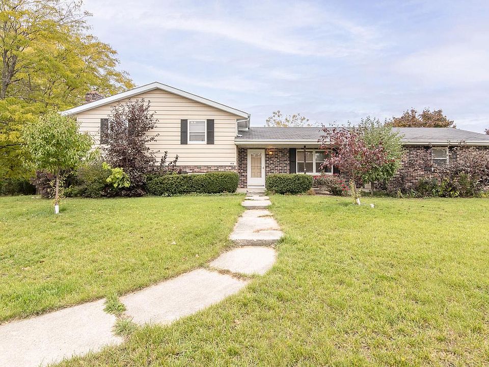 418 Locust DRIVE, West Bend, WI 53095 Zillow