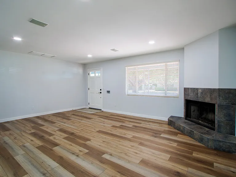1415 S Oakley Pl — Photo 7
