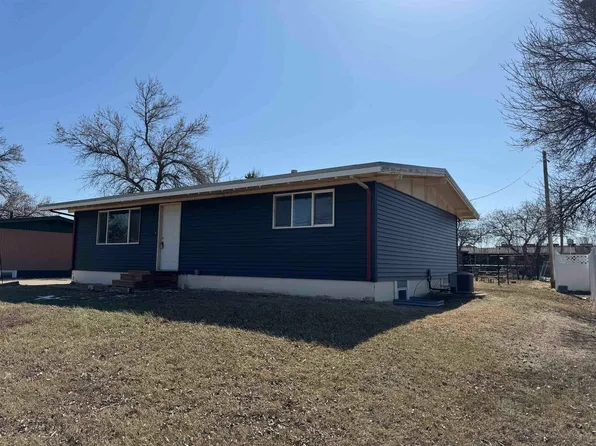 1709 W Central Ave, Minot, ND 58701