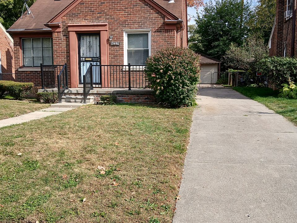 Brick bungalow with 1 1/2 car garage