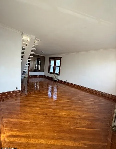 204 Columbia Ave — Photo 3
