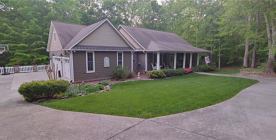 1st image of 7115 Laurel Point Dr