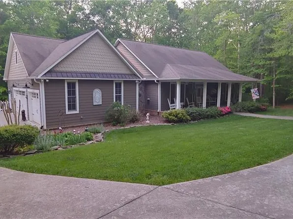 7115 Laurel Point Dr, Gibsonville, NC 27249