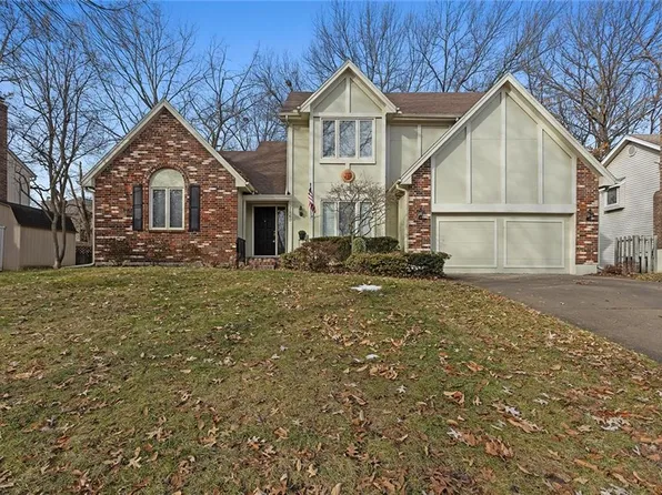 7160 N Woodland Ave, Gladstone, MO 64118