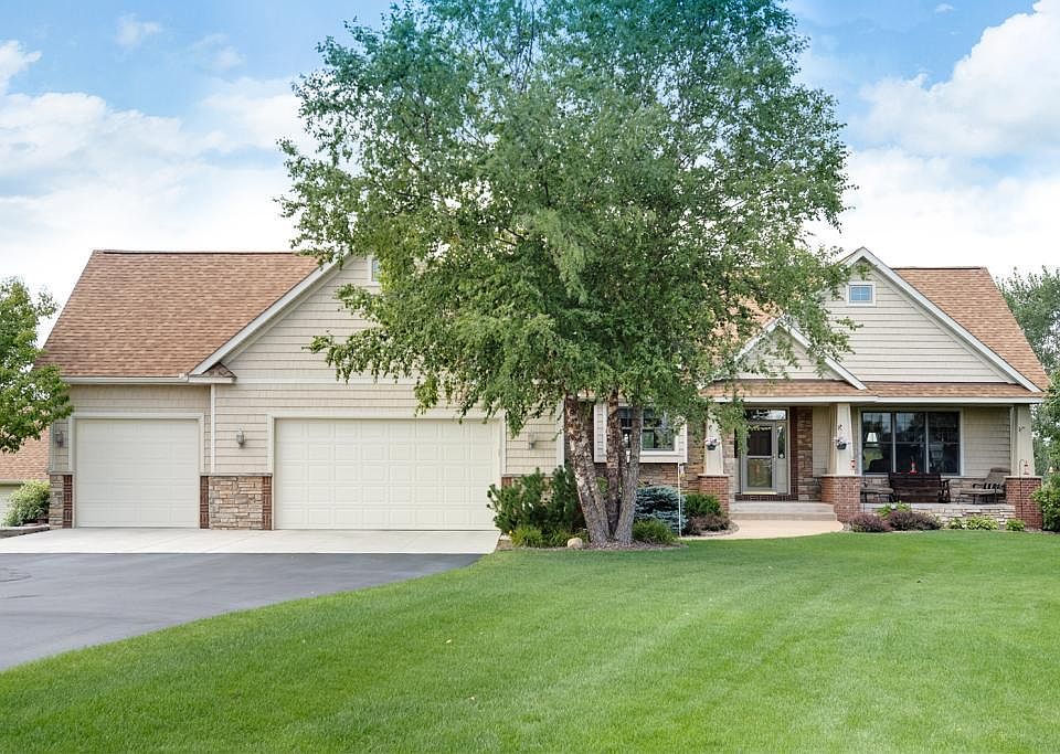 1st image of 20940 Odell Ave N