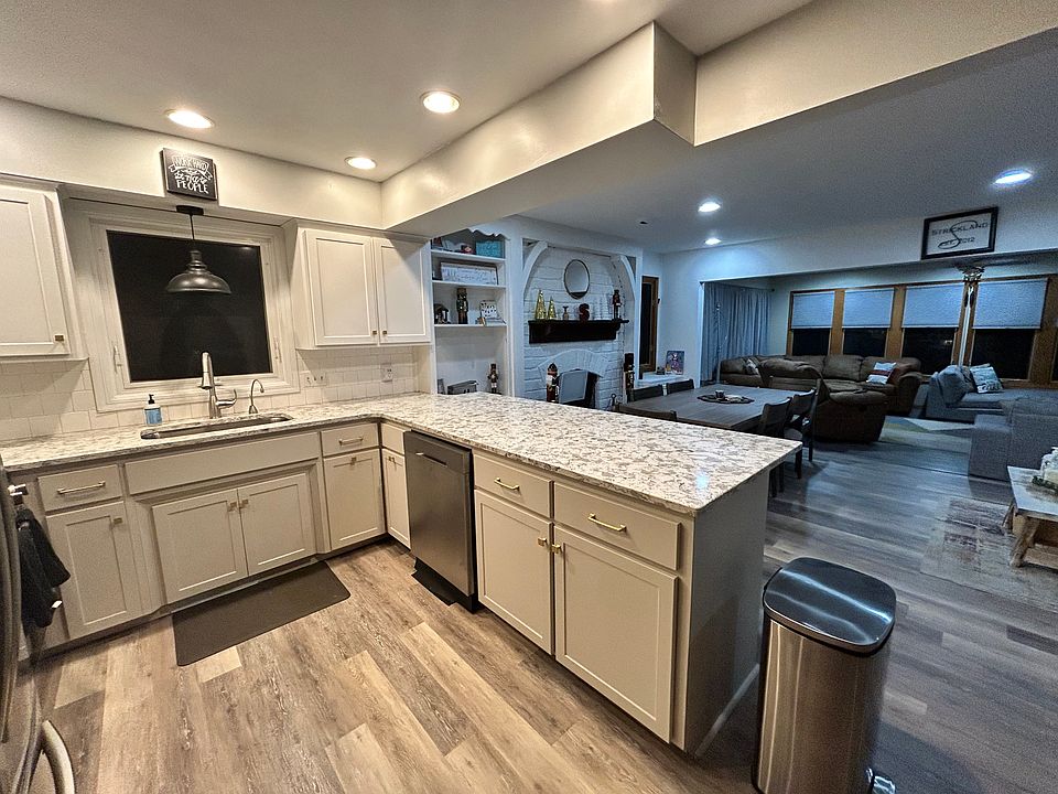 1st image of 6679 N Noffke Dr