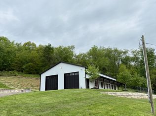 7260 Noblestown Rd #A, Oakdale, PA 15071