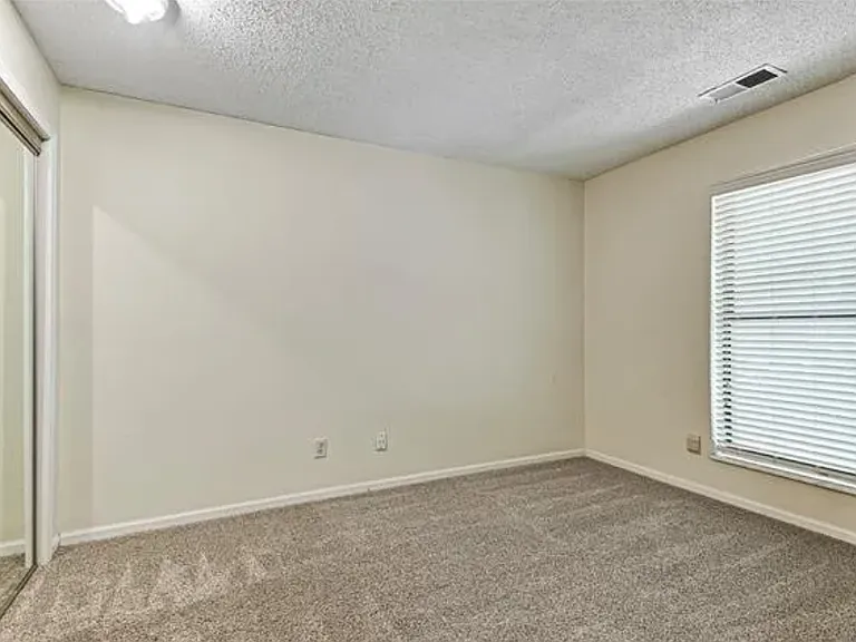 13330 Walnut St — Photo 19