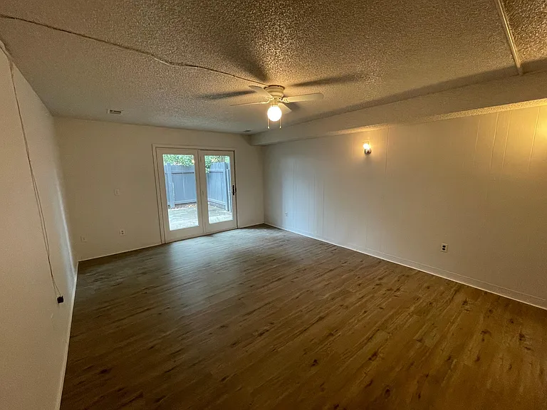 850 Sir Galahad Dr #B — Photo 5