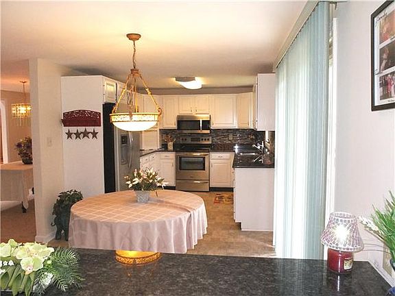 Kitchen Alternate View