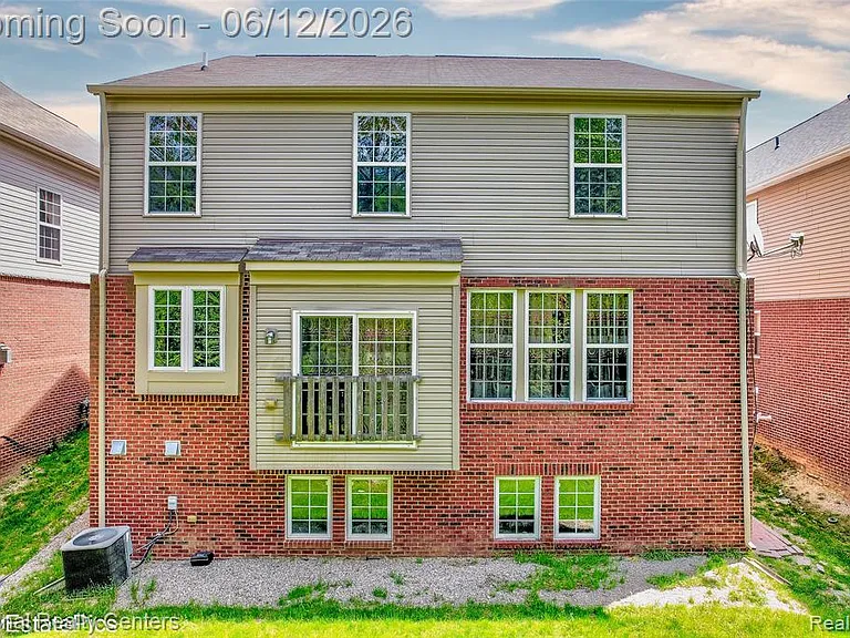 45149 Bartlett Dr — Photo 8