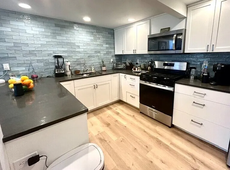 5523 Woodlawn Ave N — Photo 25