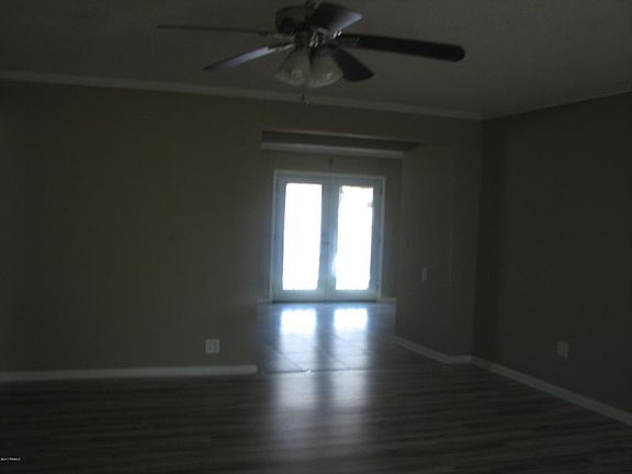 3rd image of 100 Hine St