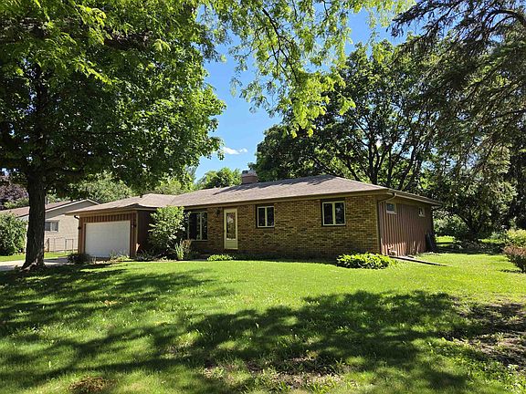 3rd image of 4463 Adele St
