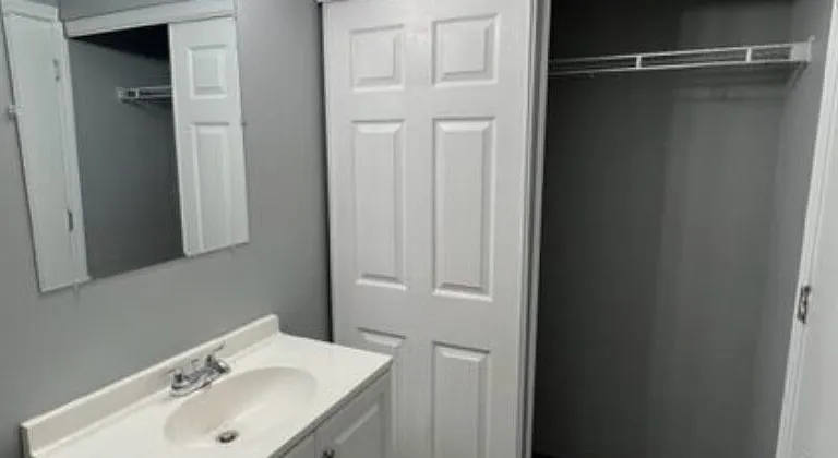 401 Smith St #A9 — Photo 4