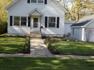 232 Park Pl, Grayslake, IL