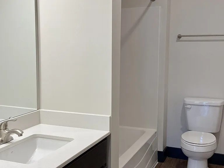 Post House — Photo 35