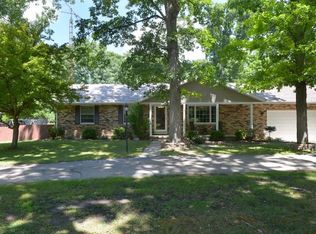 2000 E Kimmel Rd, Jackson, MI 49201