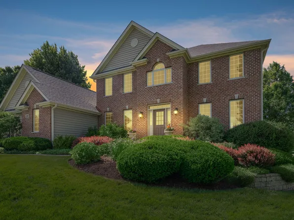 15N844 Farm View Ln, Hampshire, IL 60140
