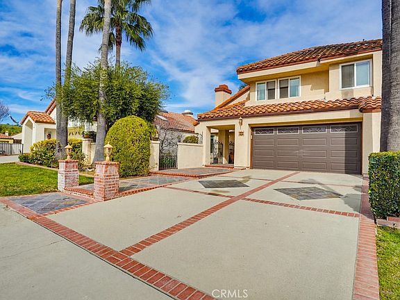 2nd image of 73 Hidden Valley Rd