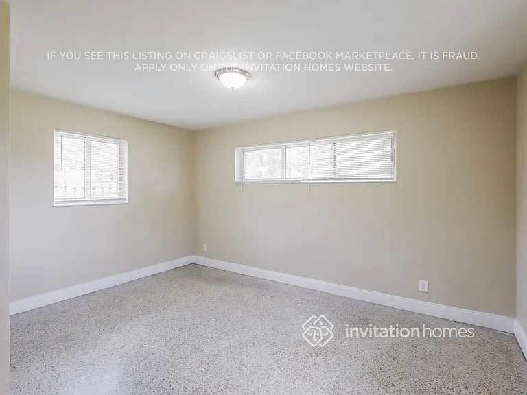 1848 SW 37th Ave — Photo 11