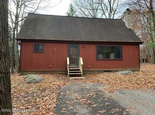 245 Somerset Dr, East Stroudsburg, PA 18301