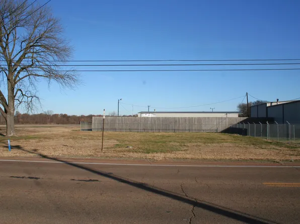 2016 Forrest St, Dyersburg, TN 38024