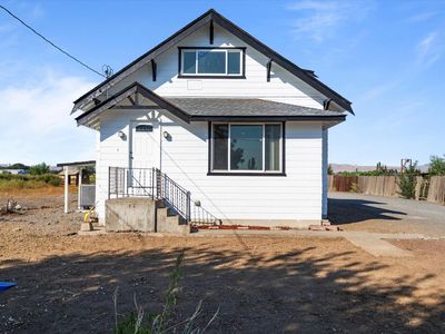 1423 Progressive Rd, Wapato, WA, 98951