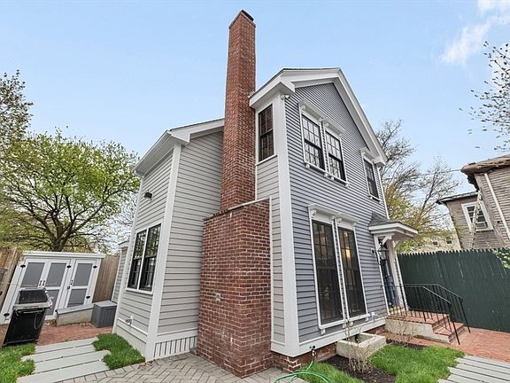 2nd image of 208 Windsor St #0