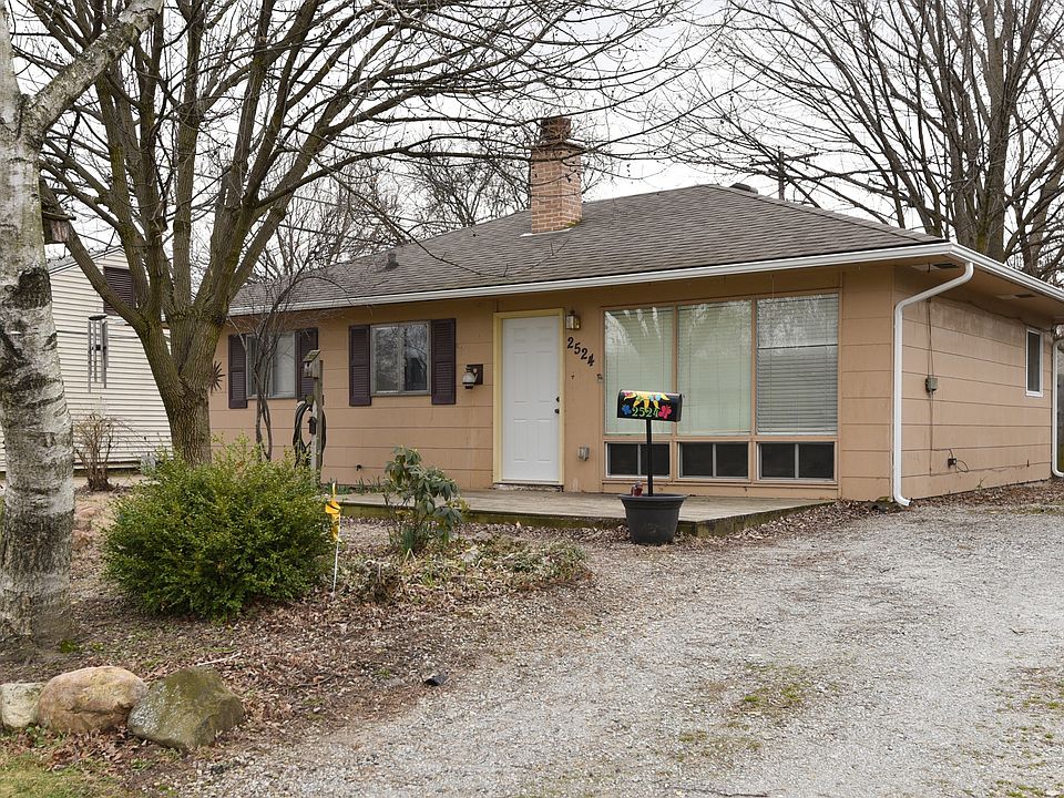 1st image of 2524 Meadow Dr