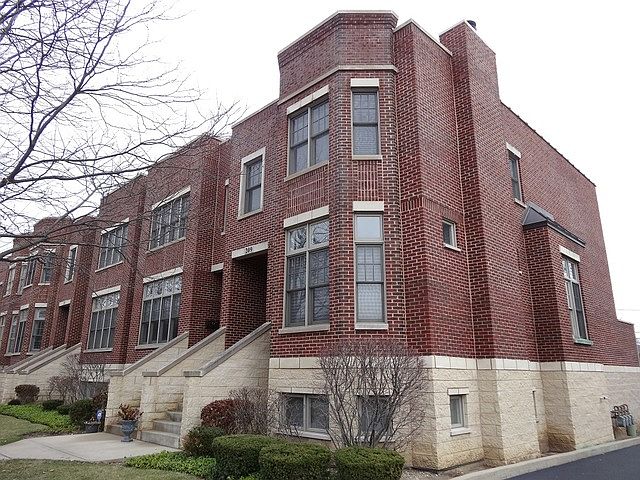 1st image of 209 S Evergreen Ave #209
